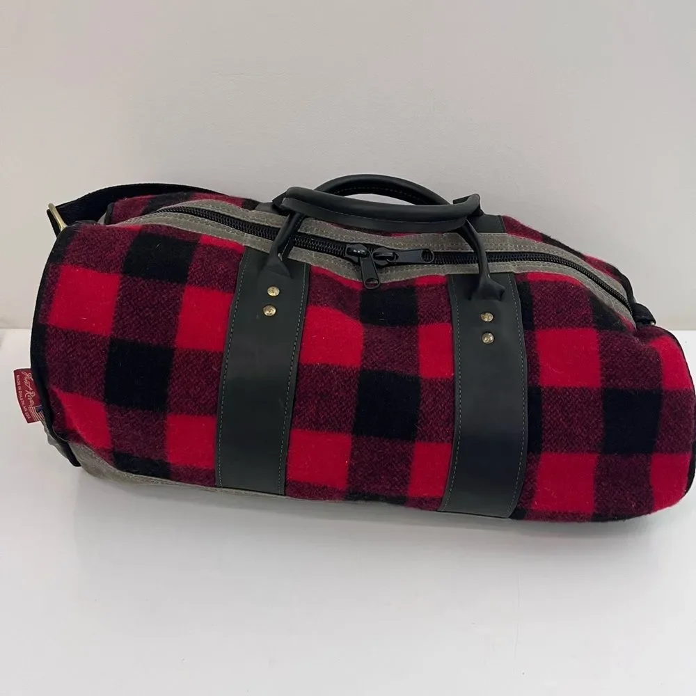 FROST RIVER IMOUT DUFFLE BAG CARRY ON - RED PLAID 39 L